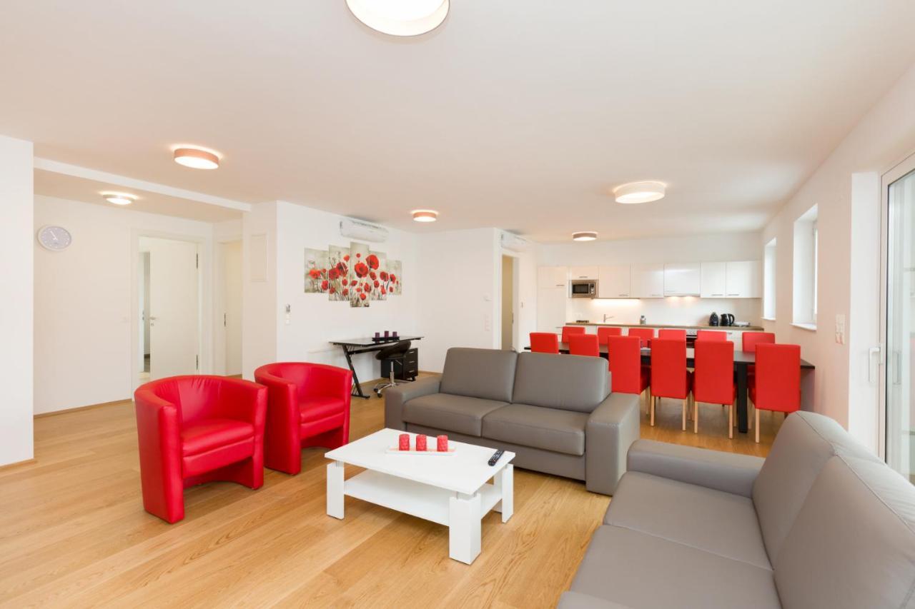 Riverside Residences Apartament