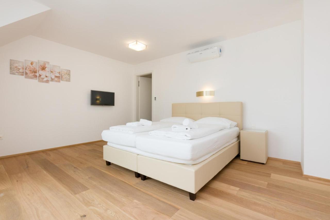 Apartament Riverside Residences